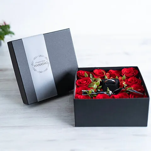 赤バラ12輪プリザーブドフラワーBOXリングピロー付き