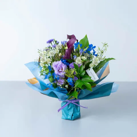 季節のお任せ 青紫系 スタンディングブーケ