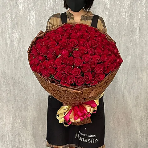 赤バラ99本の花束