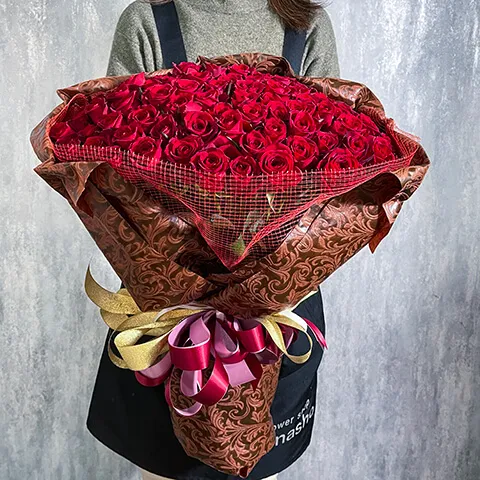 赤バラ100本の花束
