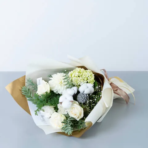 クリスマスの白系 花束