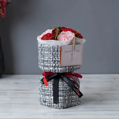 レイヤード・白黒ツイードブーケ スタンディングブーケ