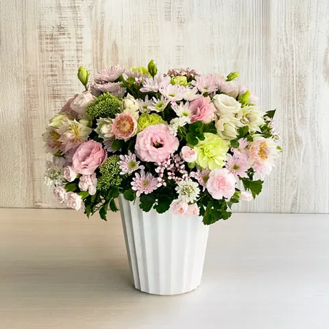 豪華お供え用淡ピンク系でアレンジメント