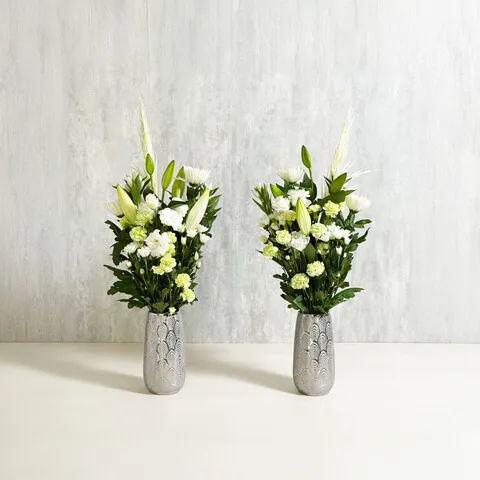 【墓用】白メインお墓の花1対（左右に1つずつ）