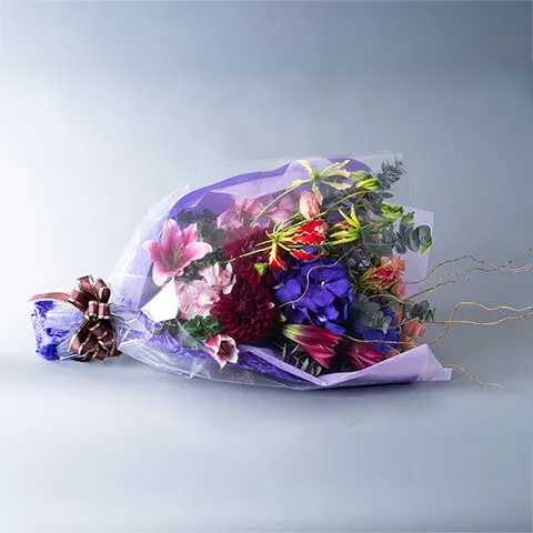 大きく豪華な花束