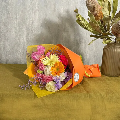 パステルカラーのおまかせ花束