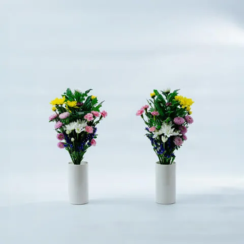 【墓用】菊メインの季節花の墓花 1対（左右に1つずつ）