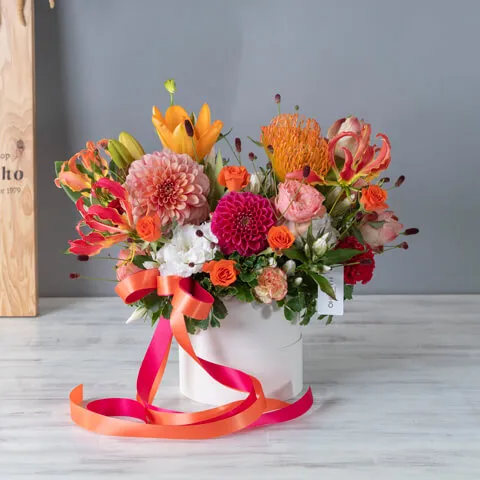 麗らか あかね色 季節のお任せ アレンジメント