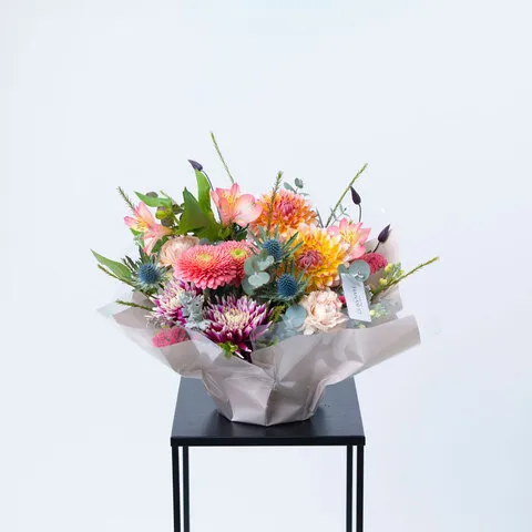 季節のお任せ くすみカラーアレンジメント