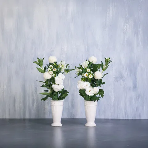 【墓用】白メインお墓の花1対（左右に1つずつ）