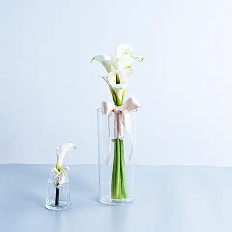 白カラーのウエディングブーケ