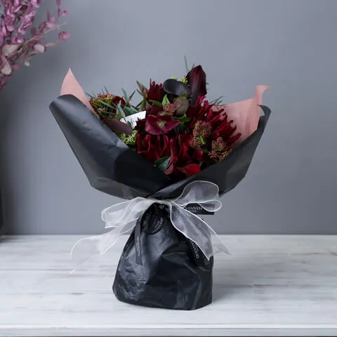ブラック系 季節のお任せ スタンディングブーケ