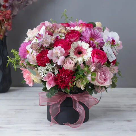 ピンク系ロゼ 季節のお任せ アレンジメント