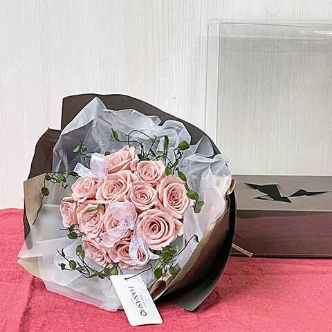 ピンクバラ12本のプリザーブドフラワー