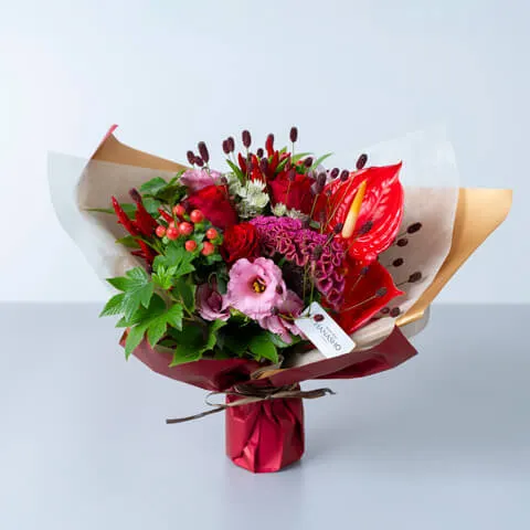 季節のお任せ 赤ピンク系 スタンディングブーケ