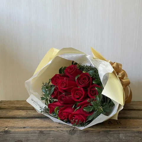 赤バラ12本の花束