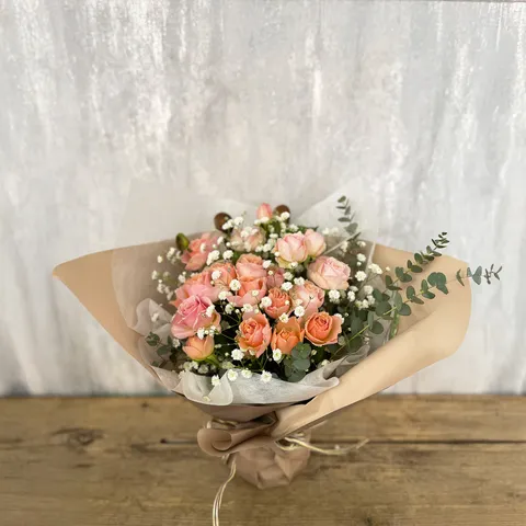 ピンク薔薇のスタンディングブーケ画像