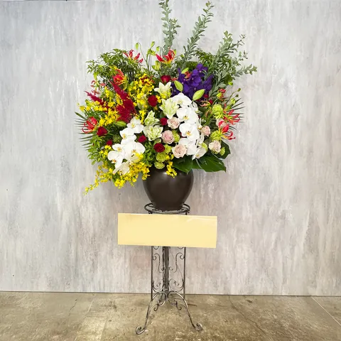 季節の花で豪華ツボ花画像