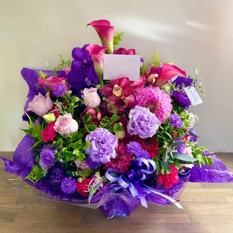 紫系 高貴な 季節のお任せ アレンジメント