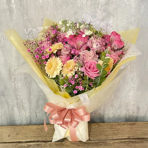 パステルカラーのおまかせ花束画像