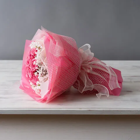 【韓国風ラッピング】ピンクバラ12本のプリザーブドフラワーブーケ （かすみ草入り）