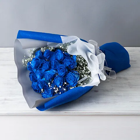 青いバラ20本とかすみ草の花束