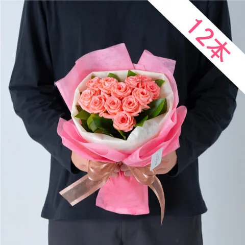 ピンクバラ12本のハート花束