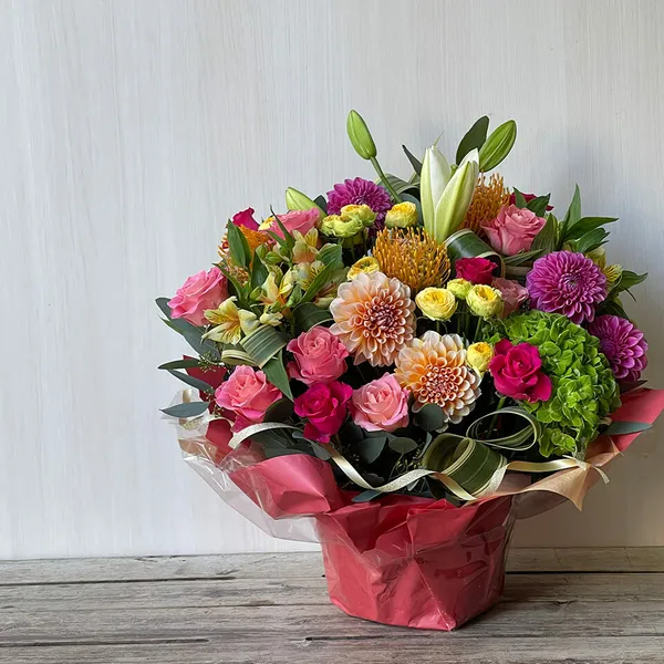 季節のお花アレンジメント