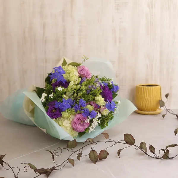 紫ブルー系の花束