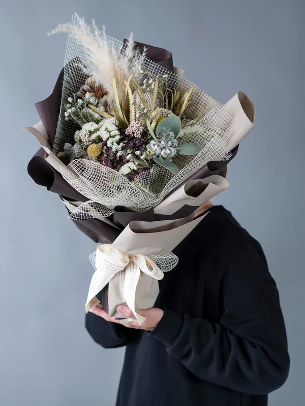 韓国風ラッピング】 グレージュのドライフラワー ブーケ｜広島花屋