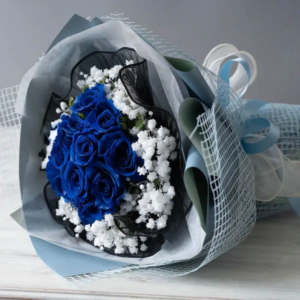 韓国風ラッピング】青バラ12本のプリザーブドフラワーブーケ （かすみ