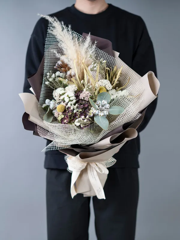 韓国風ラッピング】 グレージュのドライフラワー ブーケ｜広島花屋