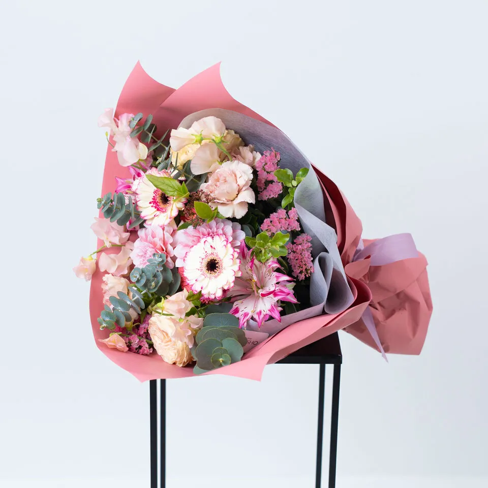 季節のお任せ くすみカラー花束｜広島花屋オンラインショップ花将