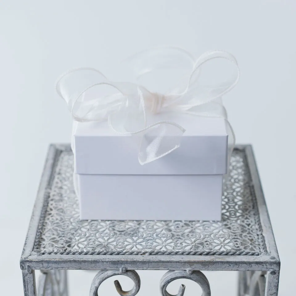 24金バラ型花 専用ボックス付き ボックスフラワー 金色のバラ 9輪 プリザーブドフラワー ギフト 珍しい