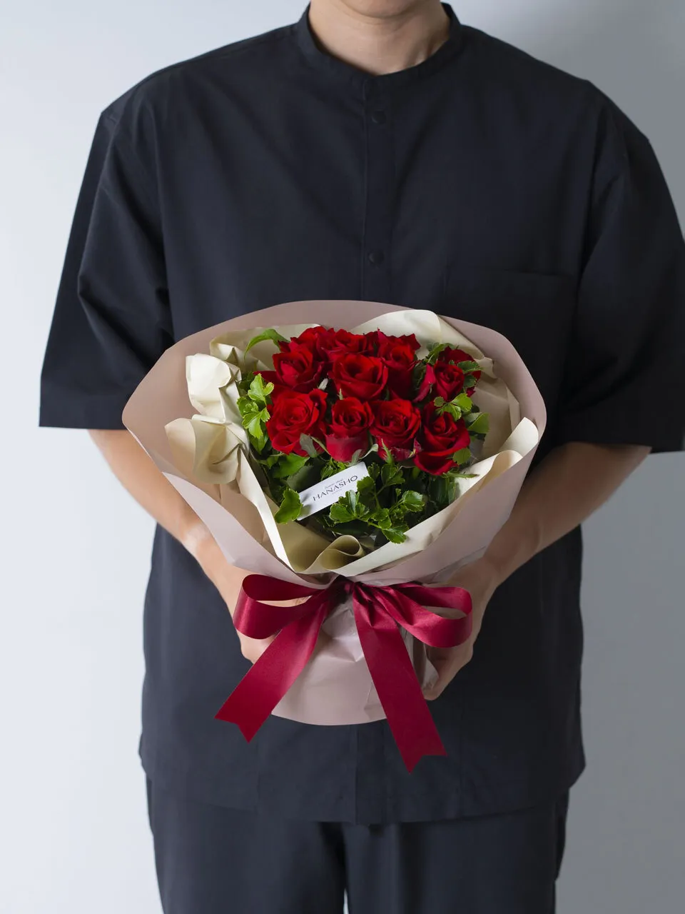 10卓セット 結婚式 テーブル装花 赤いバラ 秋の宴会テーブルの赤いバラ-デビッドオースティンの結婚式と