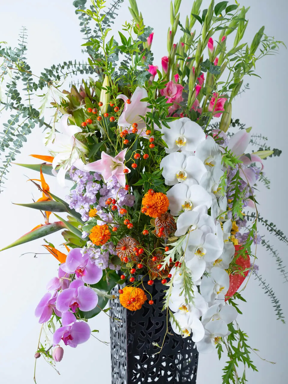 スタンド花 1段胡蝶蘭入れておまかせ 1段メッシュ脚｜広島花屋