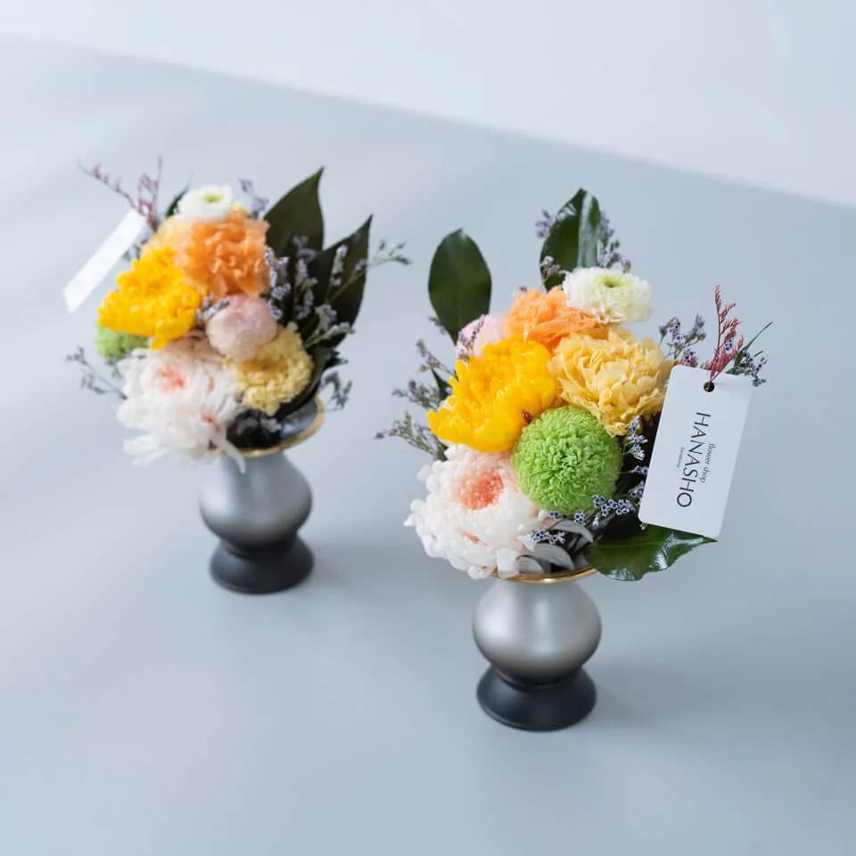 仏壇用 プリザーブドフラワー（花瓶シルバー色x2付き）黄色｜広島花屋