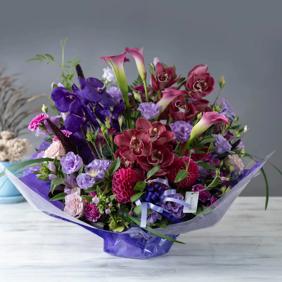 紫系 高貴な 季節のお任せ アレンジメント｜広島花屋オンライン