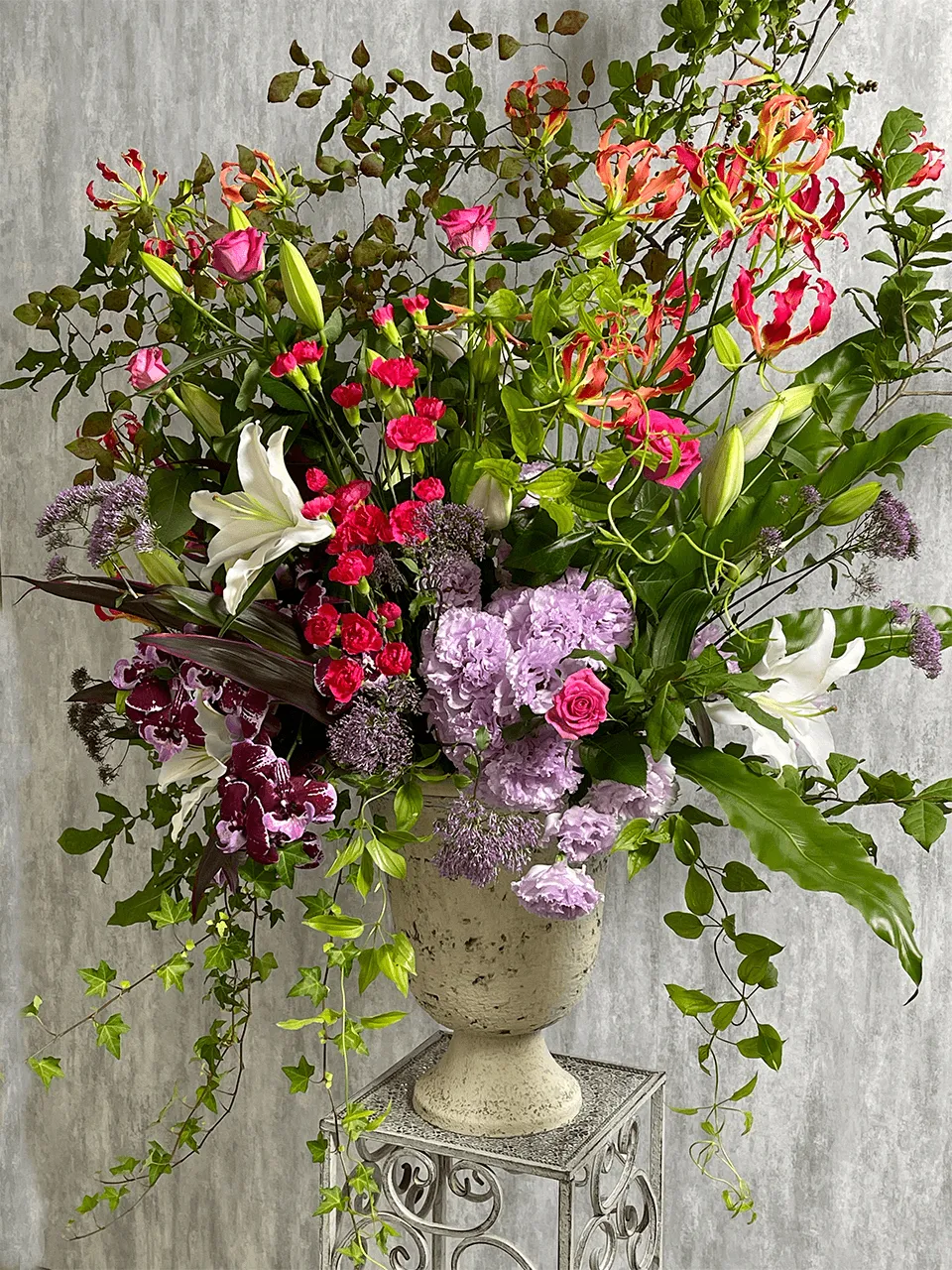 季節の花で豪華ツボ花|広島花屋オンラインショップ花将 季節の花で豪華ツボ花|広島花屋オンラインショップ花将