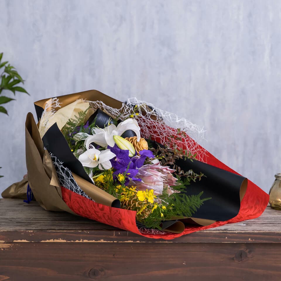 豪華季節のお任せ花束 商品画像 3