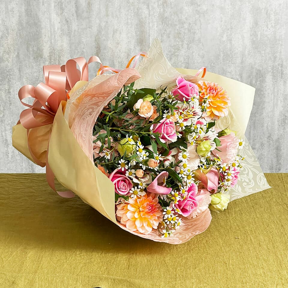パステルカラーのおまかせ花束 商品画像 1