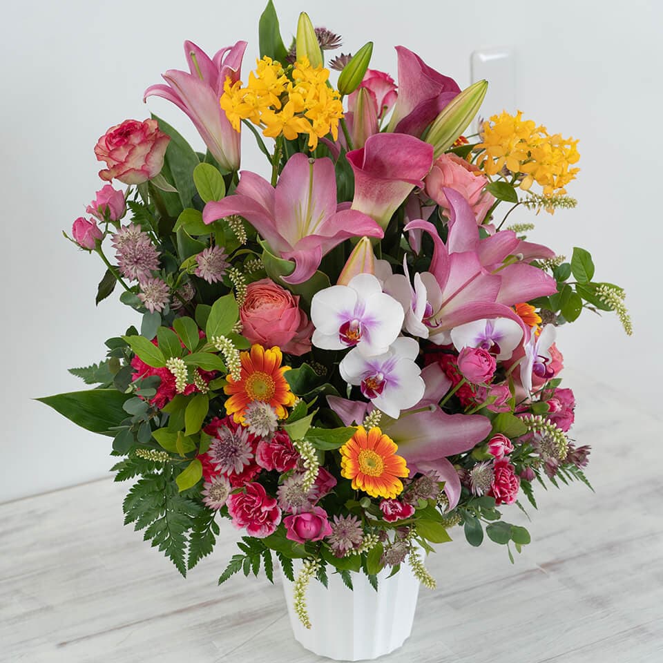 季節の花のピンク系アレンジメント 商品画像 2