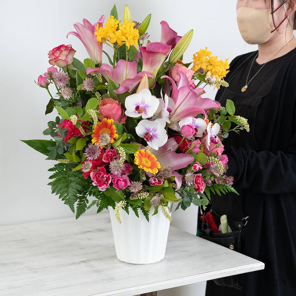 季節の花のピンク系アレンジメント 商品画像 4