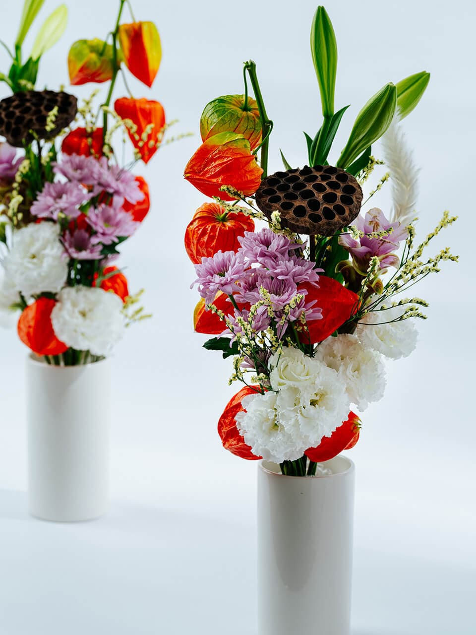 【墓用】ほおずきと季節花で墓花1対(左右に1つずつ) 商品画像 2