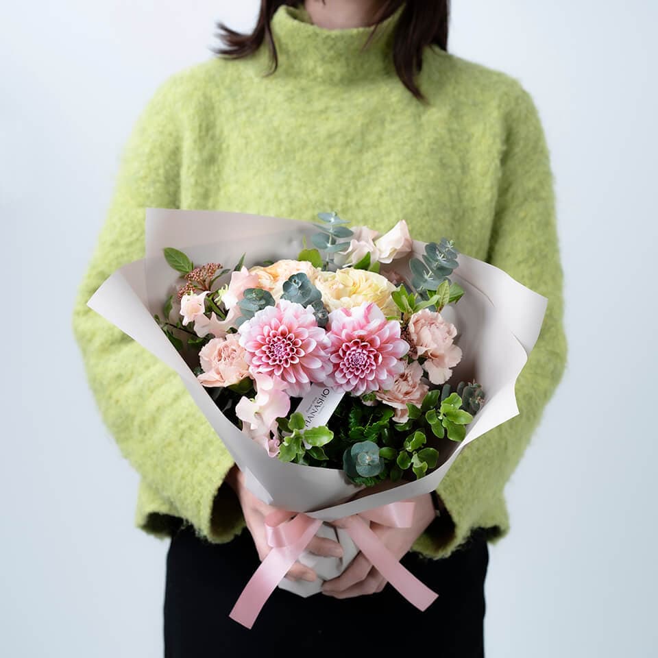 季節のお任せ くすみカラー花束 商品画像 4