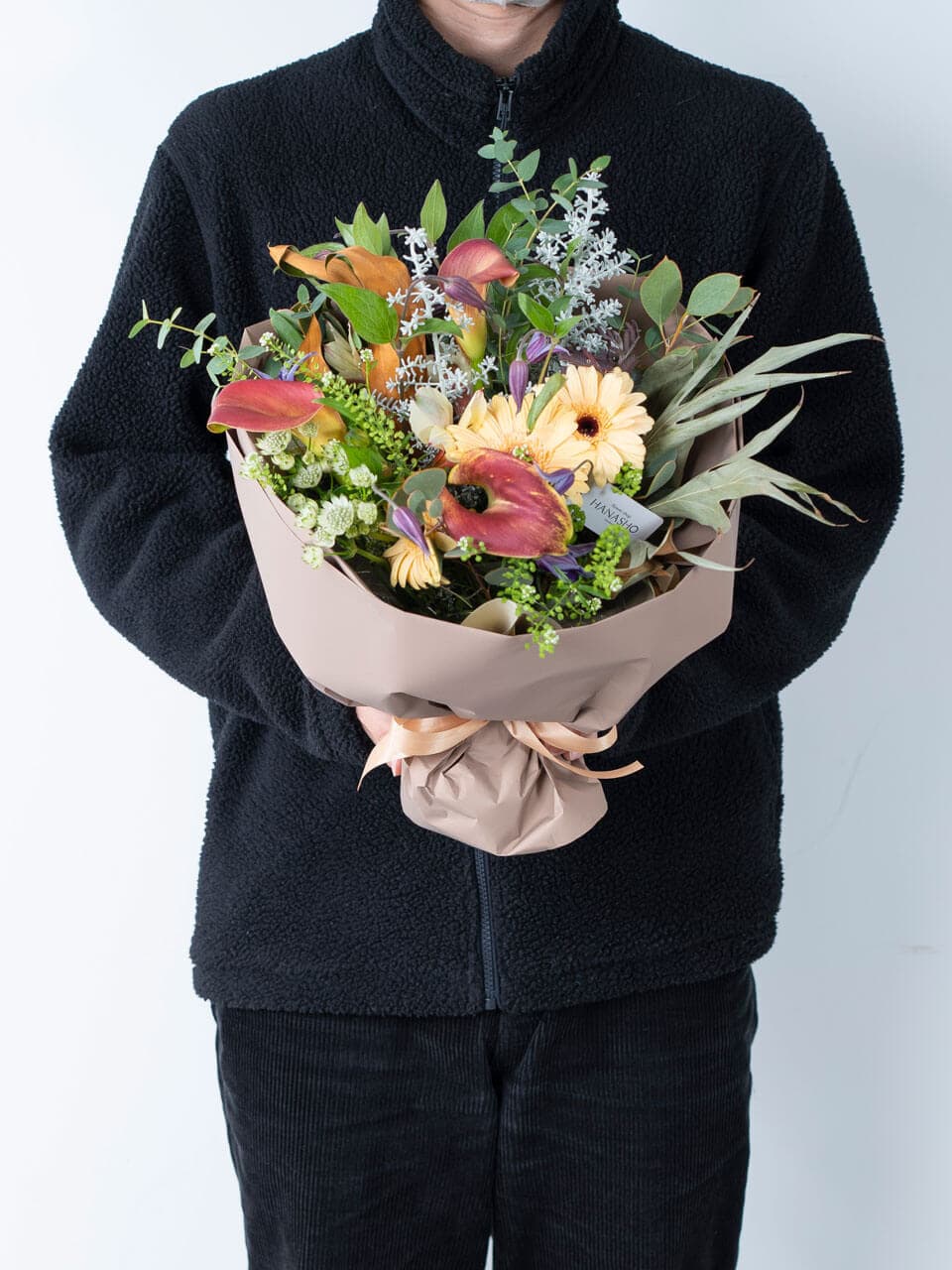 ナチュラル系の季節のお花 スタンディングブーケ 商品画像 4