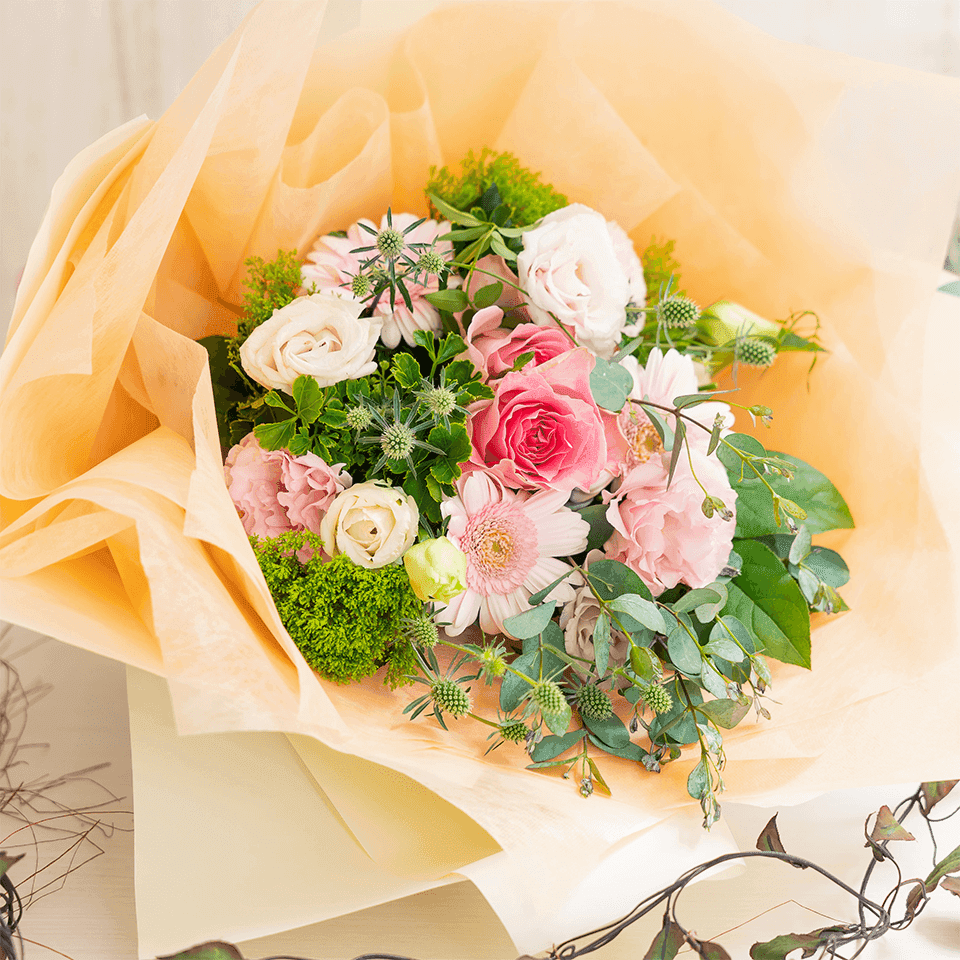 季節の花のピンク系花束 商品画像 3