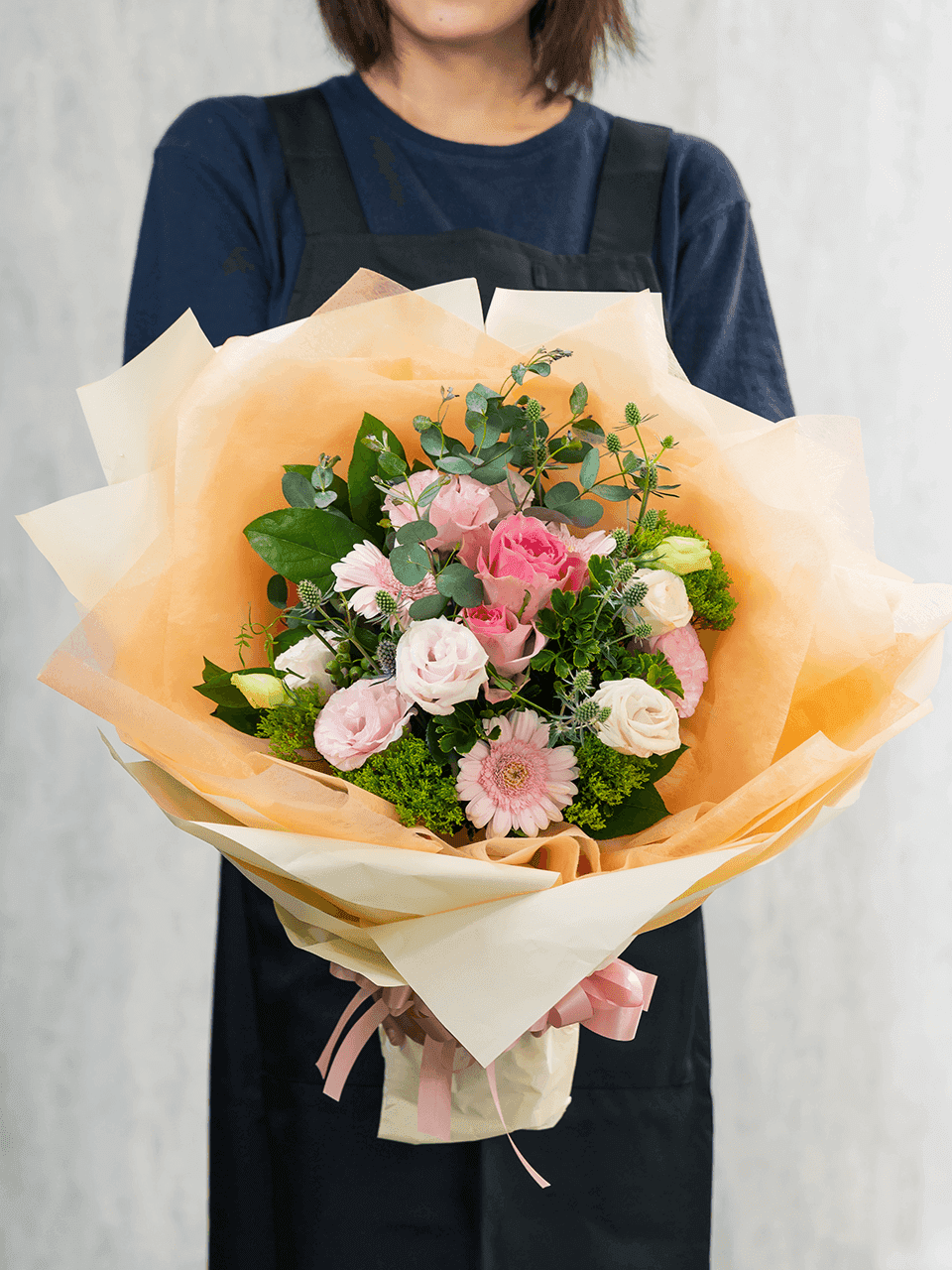季節の花のピンク系花束 商品画像 4