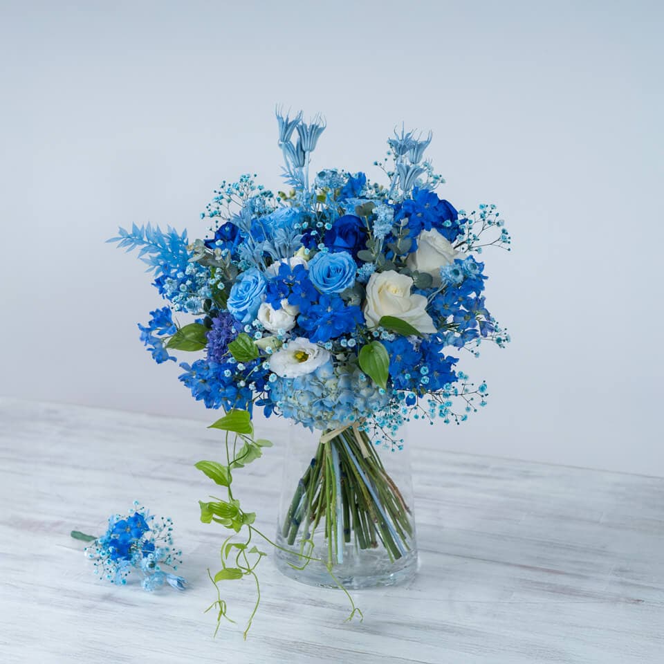 クラッチブーケ 水色ブルー系(一部プリザ・造花使用) 商品画像 2