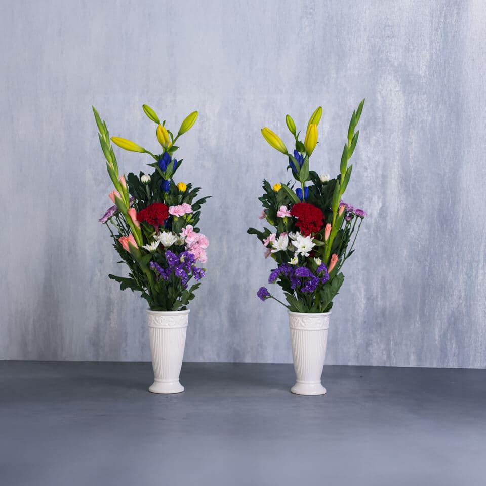 【墓用】明るい色 季節花の墓花1対(左右に1つずつ) 商品画像 1